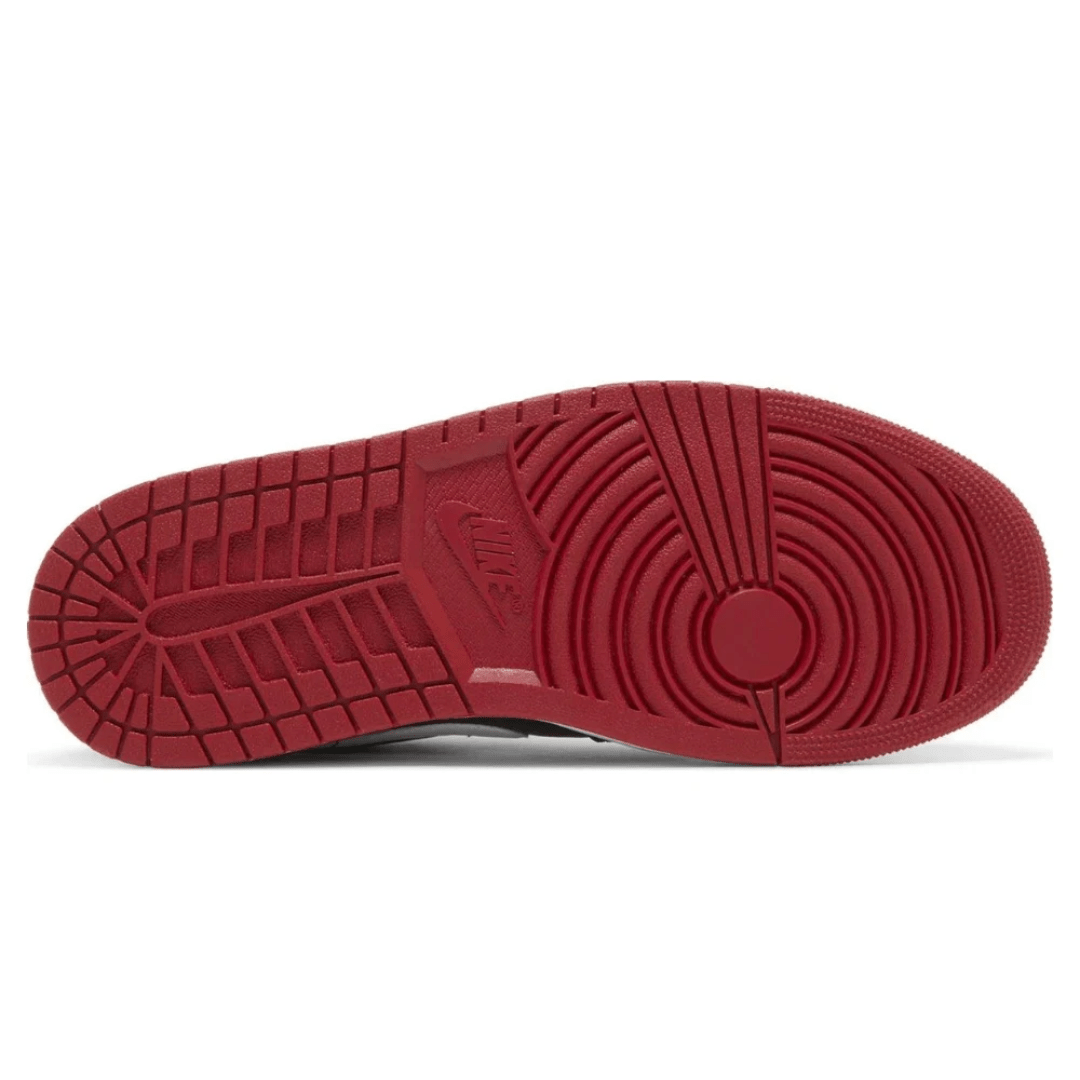 Air Jordan 1 Low Alternate Bred Toe sneakers tongue label