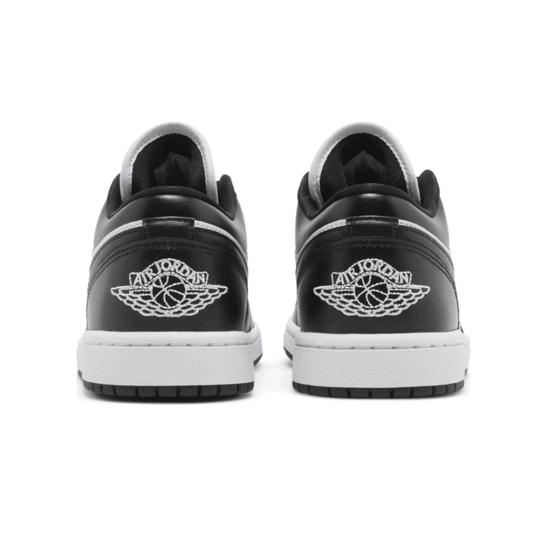 Air Jordan 1 Low Panda sneakers toe box