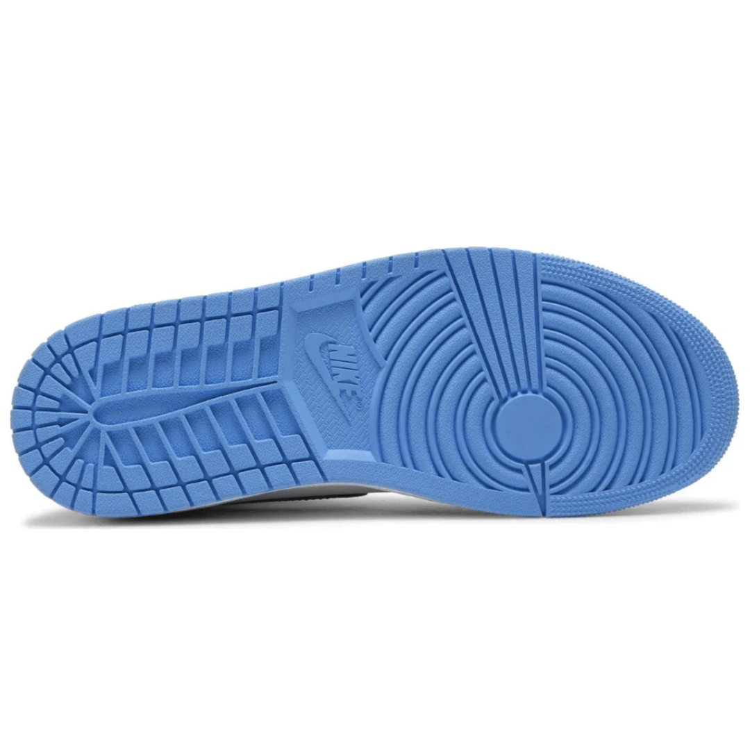 Air Jordan 1 Retro High OG UNC Toe sneakers tongue tag