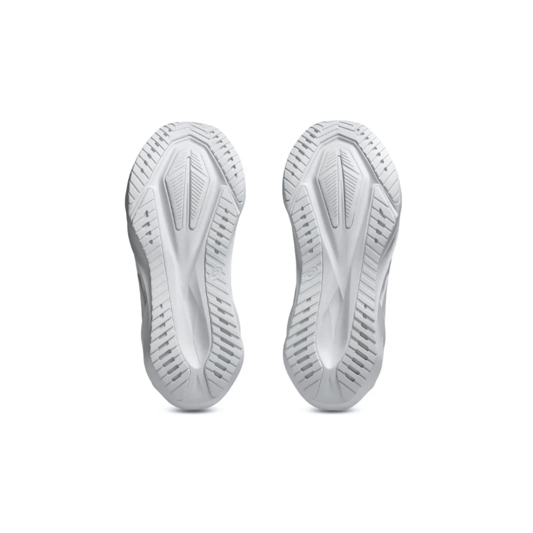 ASICS Novablast 5 White Piedmont Grey running shoes outsole