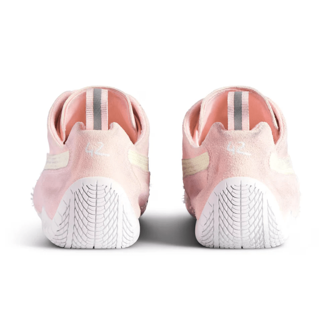 Balenciaga x Puma Speedcat Suede Pink White sneakers upper detail