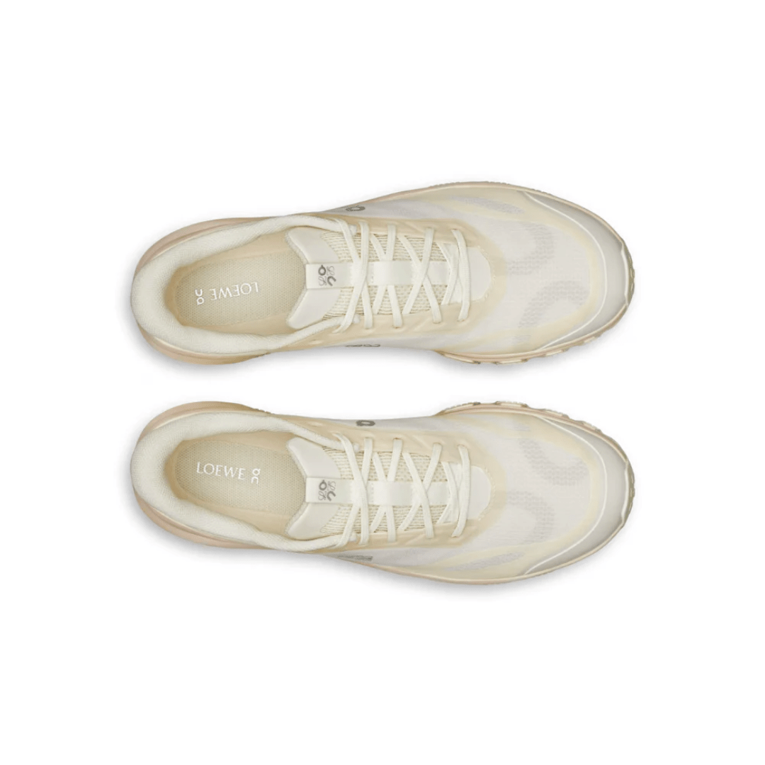 On Cloudventure Loewe 2 Eggshell heel view