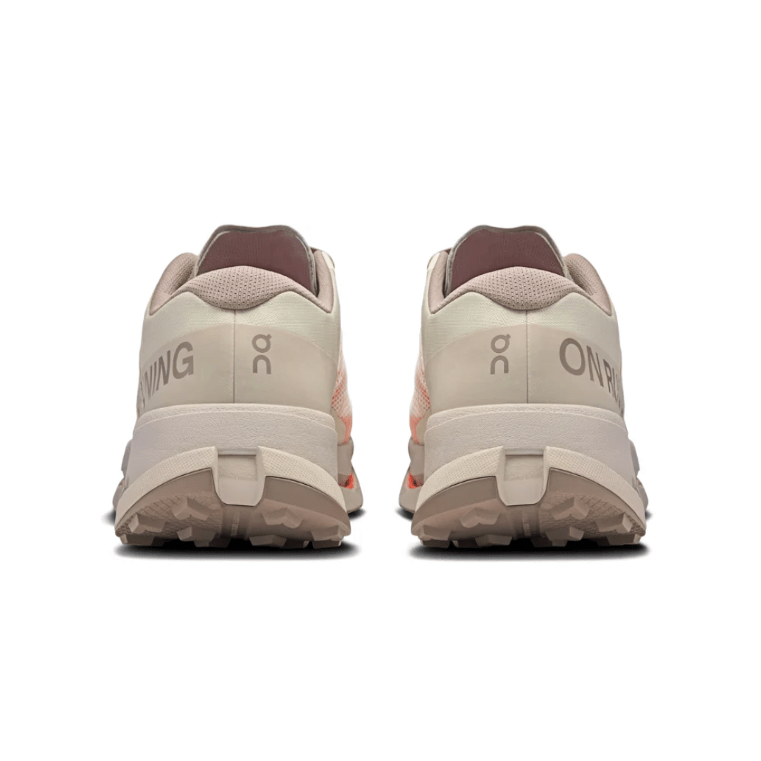 On Running Cloudultra 3 Cinder Pearl close-up detail