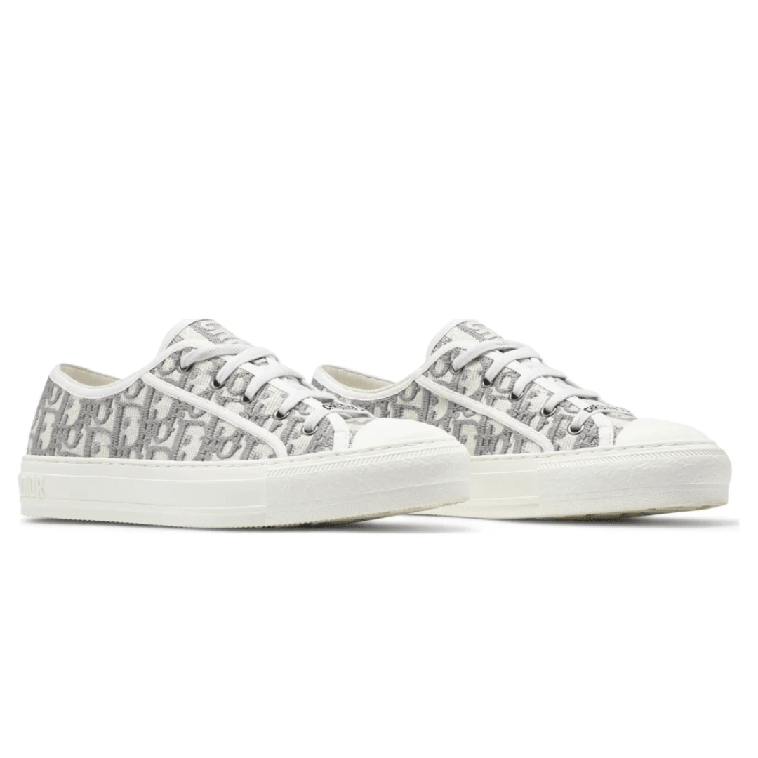Walk’N’Dior Embroidered Canvas Low Grey sneakers upper detail